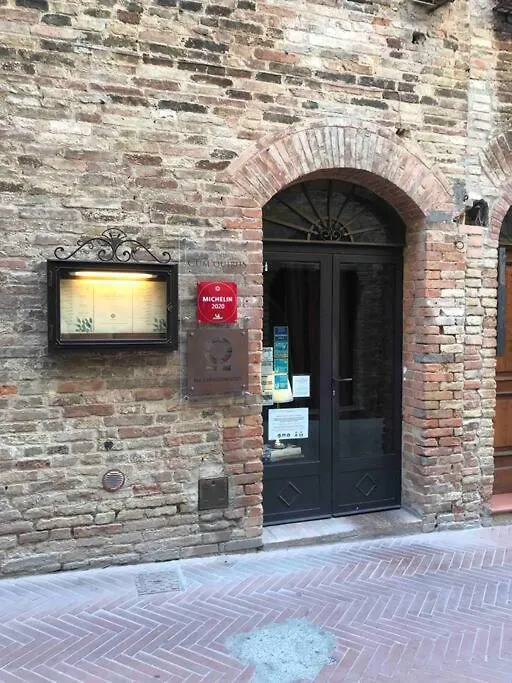 Apartment Tusci Loft, A Gem In The City San Gimignano